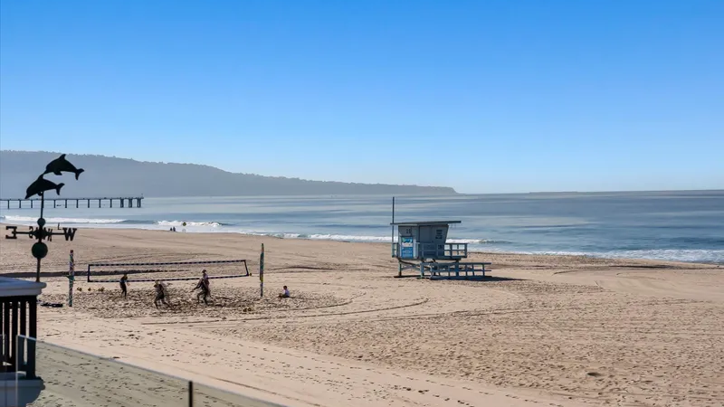 The Hermosa Beach Pier and Pier Avenue: A Local’s Complete Guide