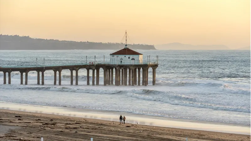 The Manhattan Beach Pier: Everything You Need to Know