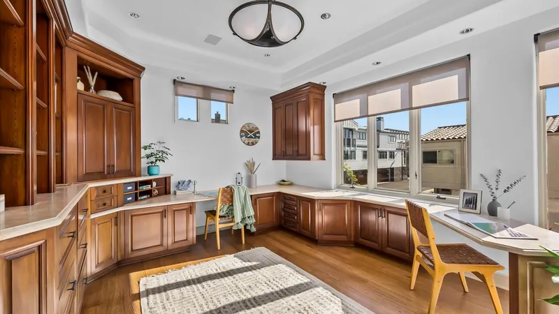 Working Remotely From Manhattan Beach: The Honest Case