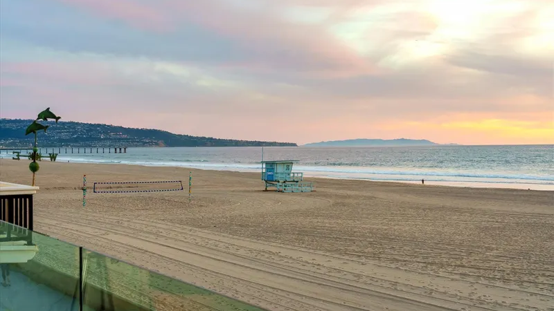 Manhattan Beach vs. Malibu: An Honest Comparison for Serious Buyers