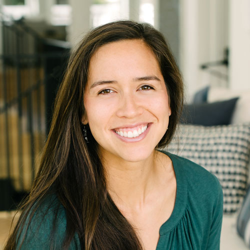 Cecilia Agraz, Manhattan Beach and Hermosa Beach real estate agent, headshot