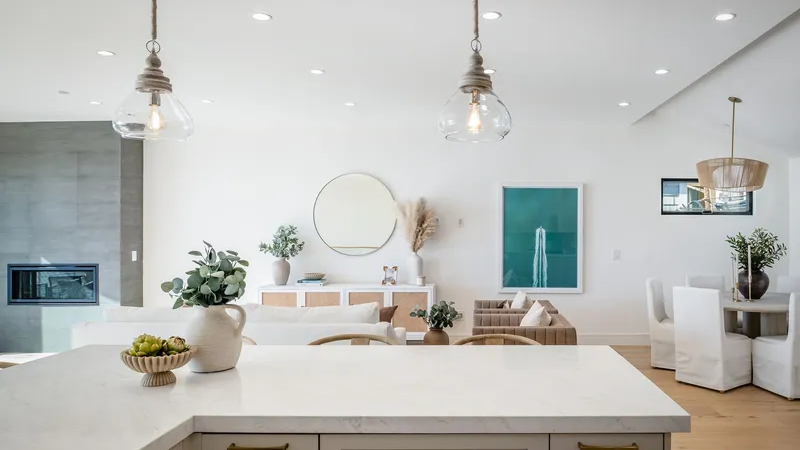 Manhattan Beach vs. Redondo Beach: The Honest Comparison