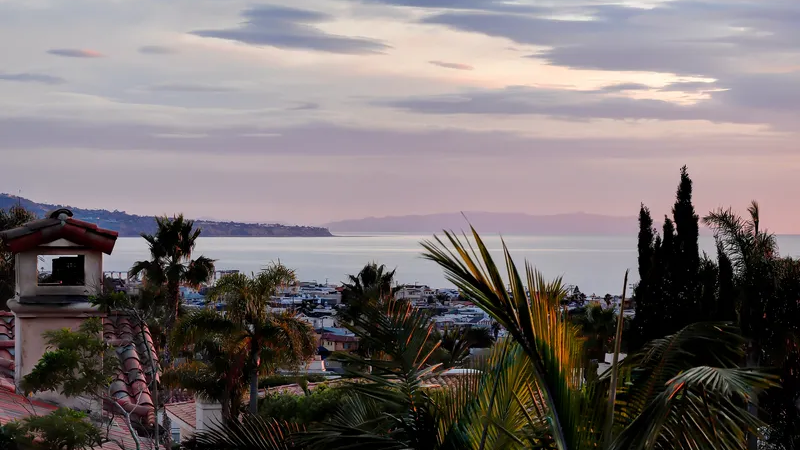 Roof Decks in Hermosa Beach: What You Need to Know Before You Build