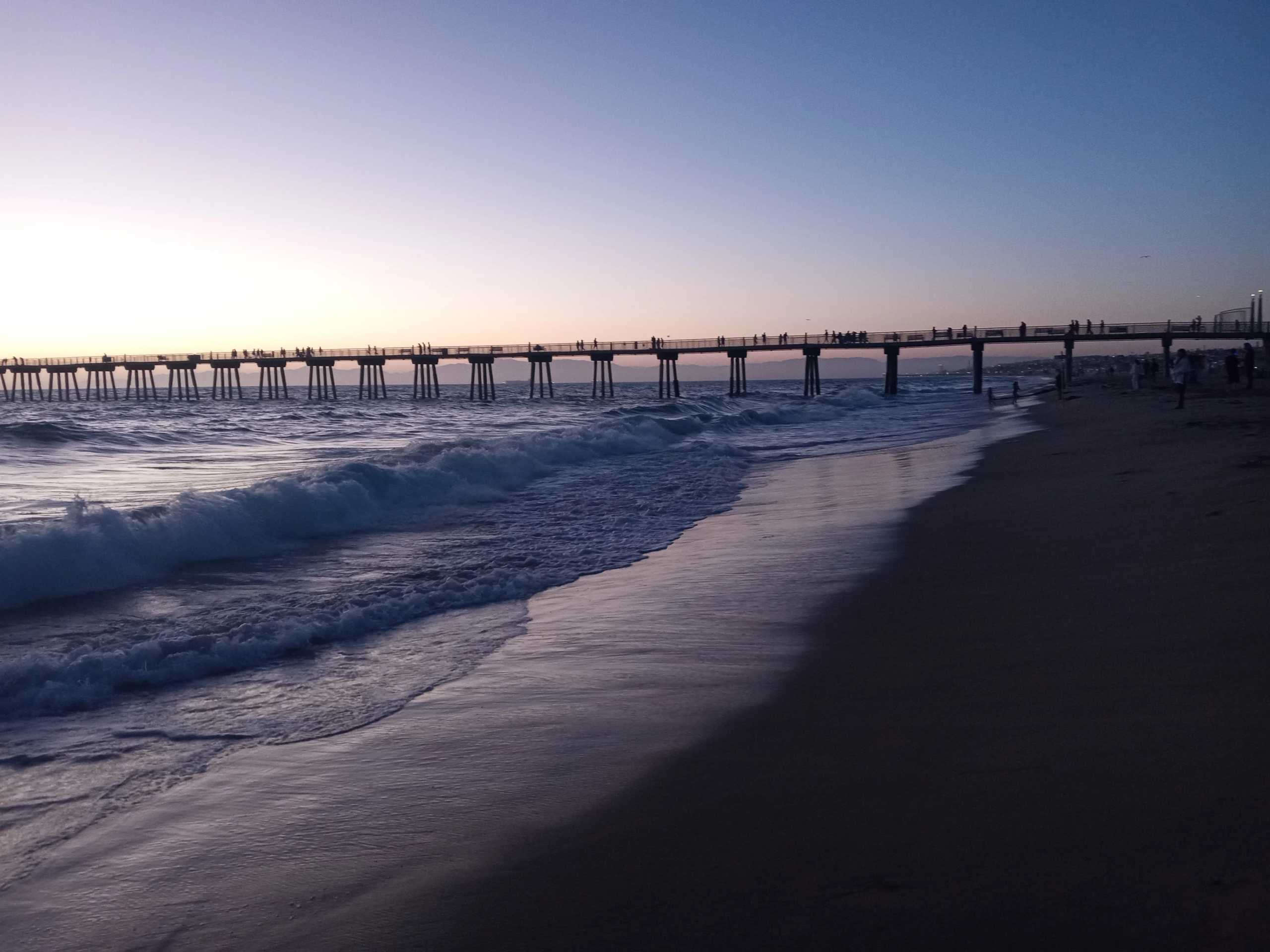 Manhattan Beach vs. Hermosa Beach: An Honest Guide from Someone Who Knows Both